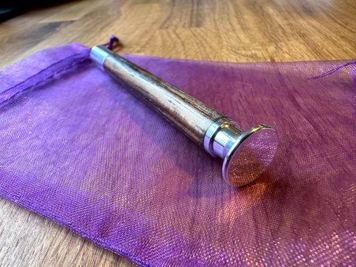 Aluminium mit Zierelement aus Kaukasischem Zebrano