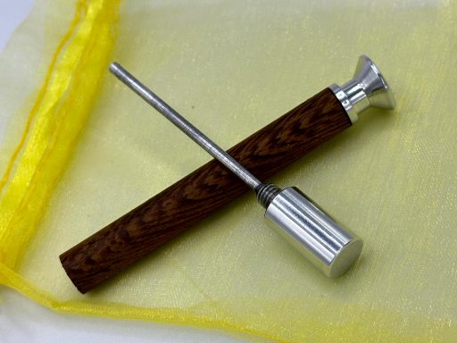 Aluminium mit Zierelement aus Wenge